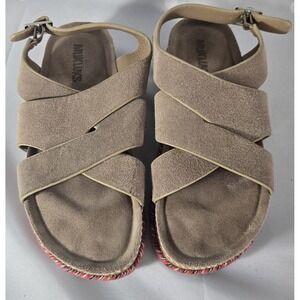 Muk-Luk Sz 8 Platform Espadrille Sandals Tan/Nude with embroidered edge
